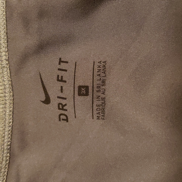 Womans sports bra - Picture 6 of 6